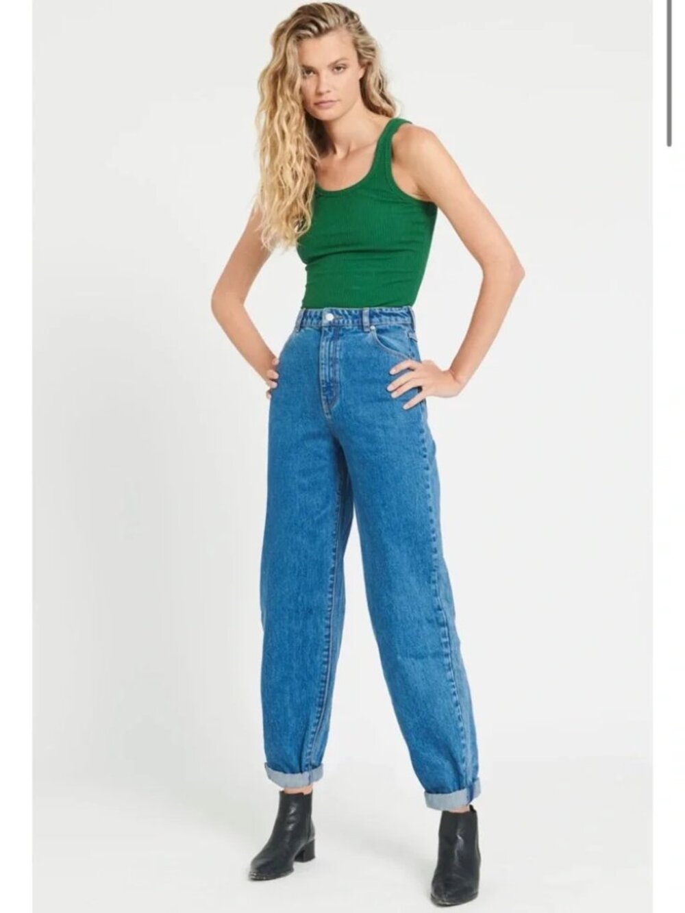 NWT Rolla’s Genie High Rise Balloon Leg Jeans in ASHLEY BLUE size 28